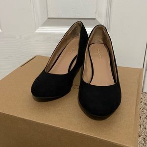 Covington black wedge shoes